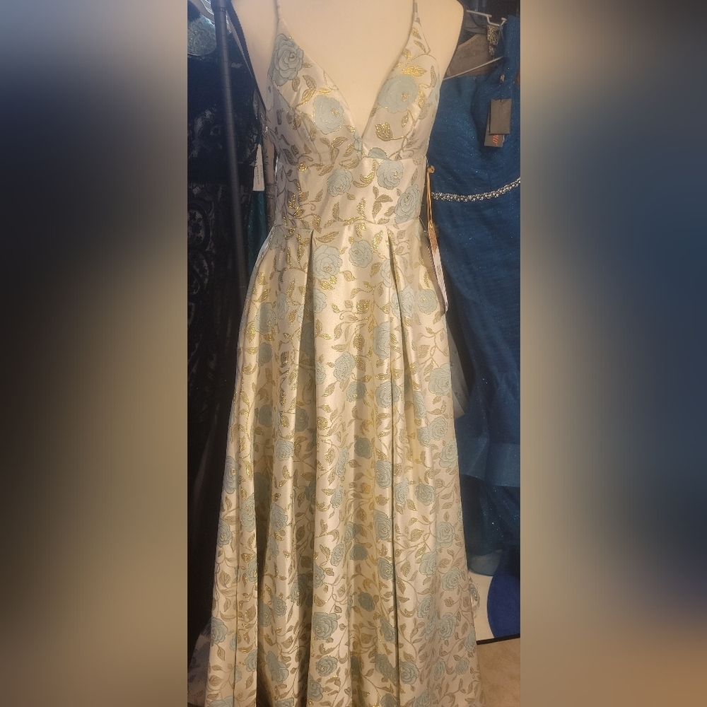 Cream and Blue Sleeveless Prom Gown with Plunge Neckline